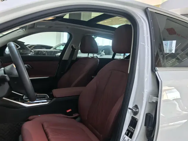 BMW i3 — Фото автомобиля 10