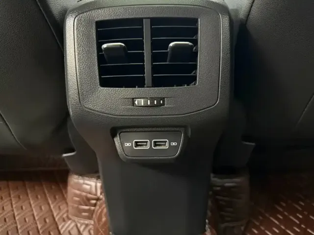 Volkswagen Tanying 2021 1.5L Automatic Smart Connect Edition — Фото автомобиля 19