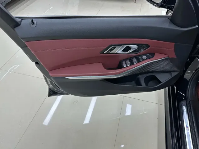 BMW 3 Series — Фото автомобиля 14