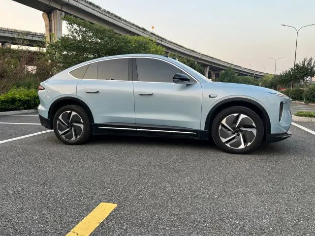 Nio EC6 — Фото автомобиля 4