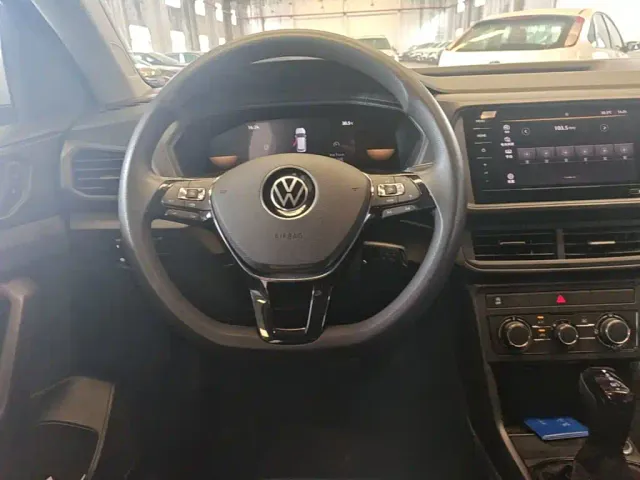 Volkswagen T-Cross — Фото автомобиля 10