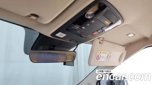 Kia Canival Carnival 4 поколение Бензин 9 мест Prestige — Фото автомобиля 17