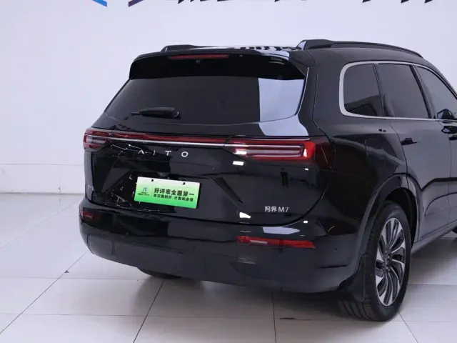 Aito M7 — Фото автомобиля 8