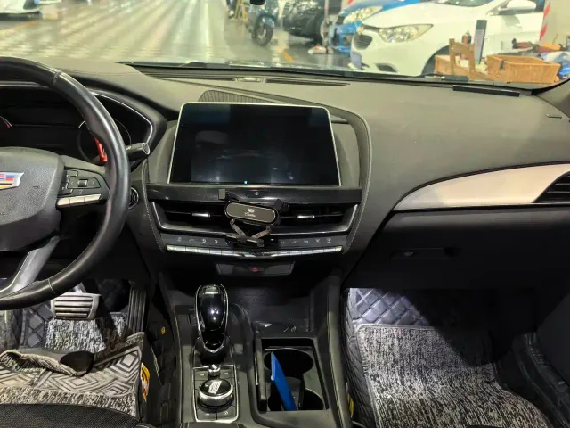 Cadillac CT5 — Фото автомобиля 8