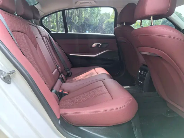 BMW 3 Series — Фото автомобиля 10