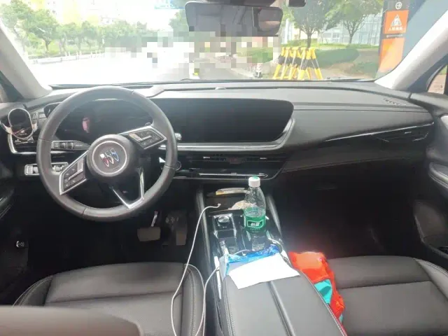 Buick Envision Plus — Фото автомобиля 12