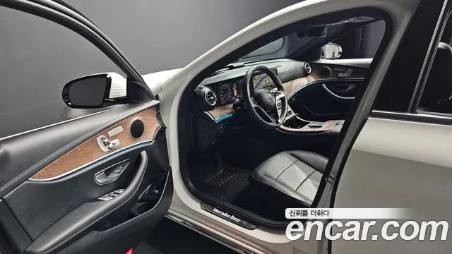 Mercedes-Benz E-Class W213 — Фото автомобиля 14
