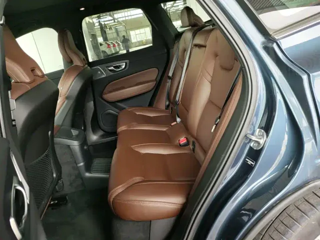 Volvo XC60 — Фото автомобиля 16
