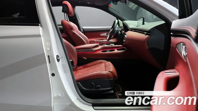 Genesis GV70 2.5T Бензин AWD — Фото автомобиля 10