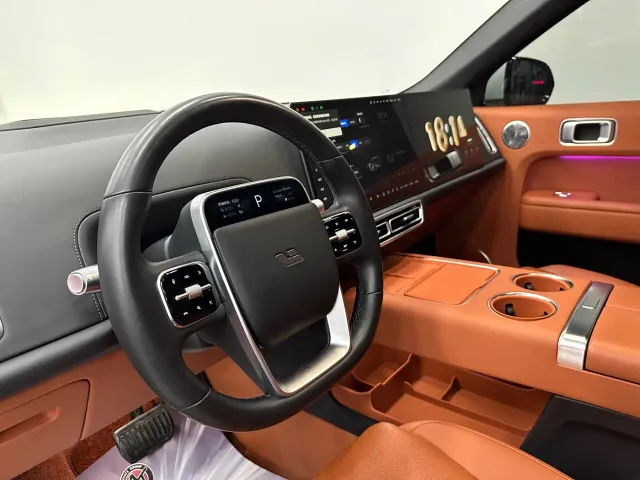 Li Auto L9 — Фото автомобиля 14