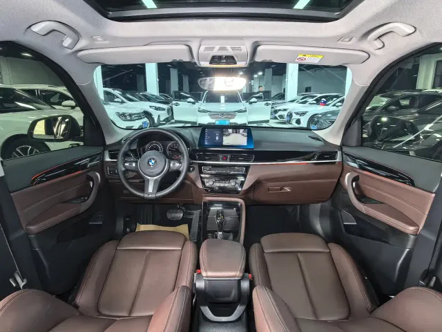 BMW X1 — Фото автомобиля 14
