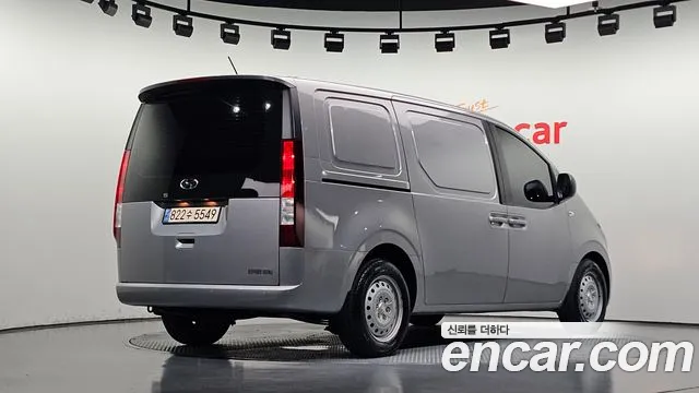 Hyundai Staria Staria Карго 3 места — Фото автомобиля 2