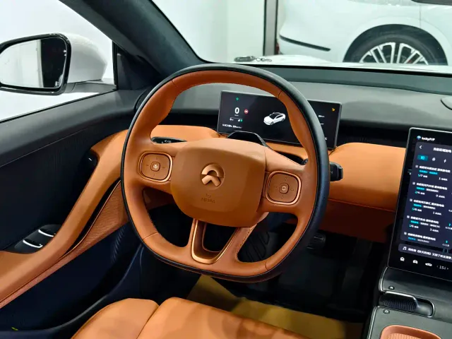 Nio ET5 — Фото автомобиля 12