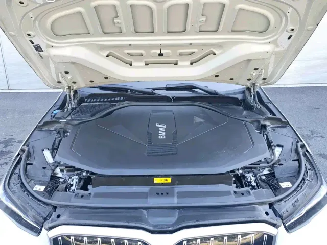 BMW i5 — Фото автомобиля 13