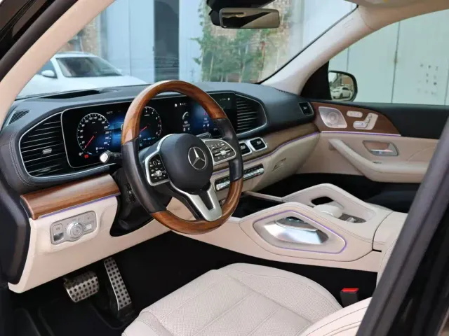 Mercedes-Benz GLS-Class — Фото автомобиля 8