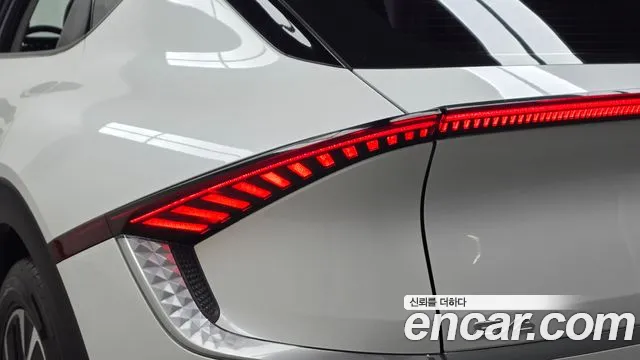 Kia EV6 — Фото автомобиля 8