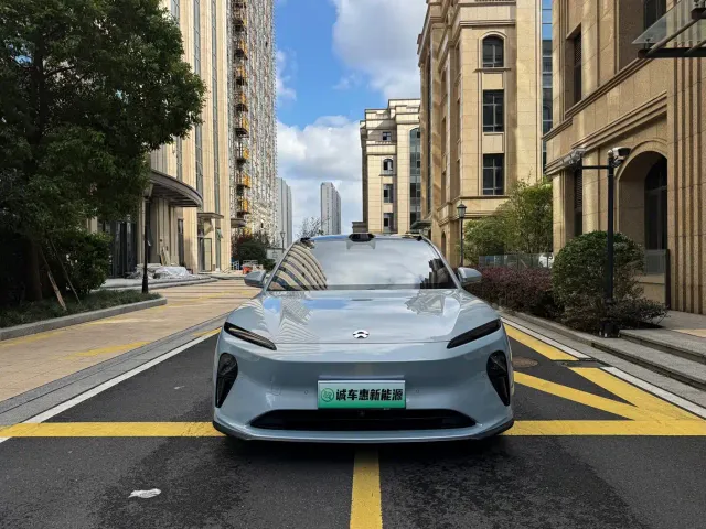 Nio ET5 Touring — Фото автомобиля 2