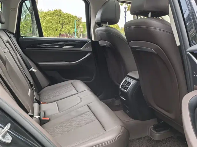 BMW X3 — Фото автомобиля 11
