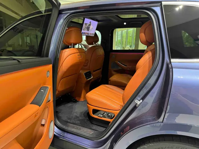 AITO Wenjie AITO M7 2026 Extended Range Base Model 6-Seater — Фото автомобиля 9