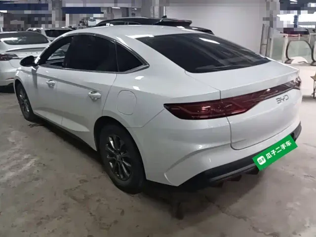 BYD Qin L — Фото автомобиля 4