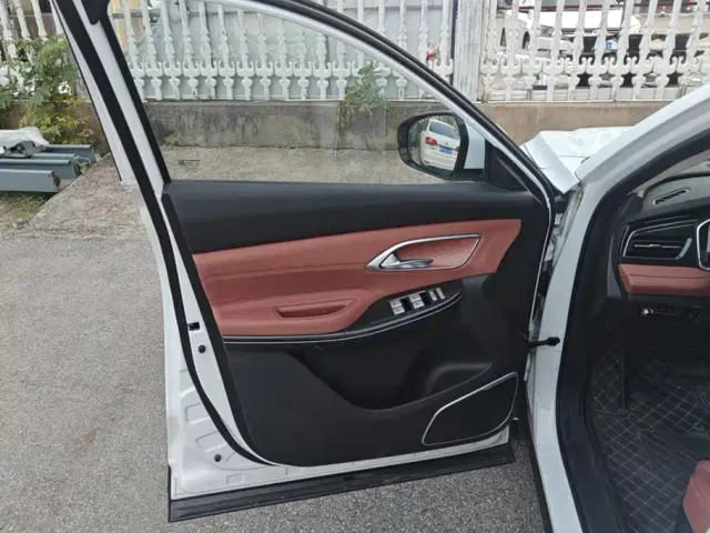 Changan CS75 — Фото автомобиля 7