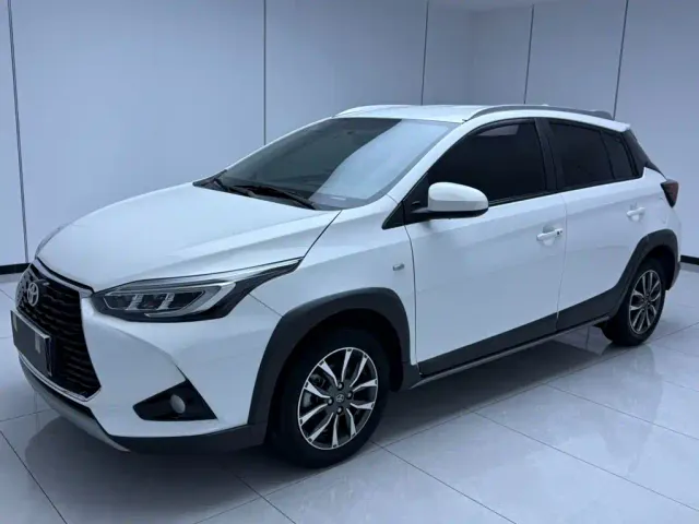 Фотография автомобиля — Toyota YARiS L Zhi Xuan