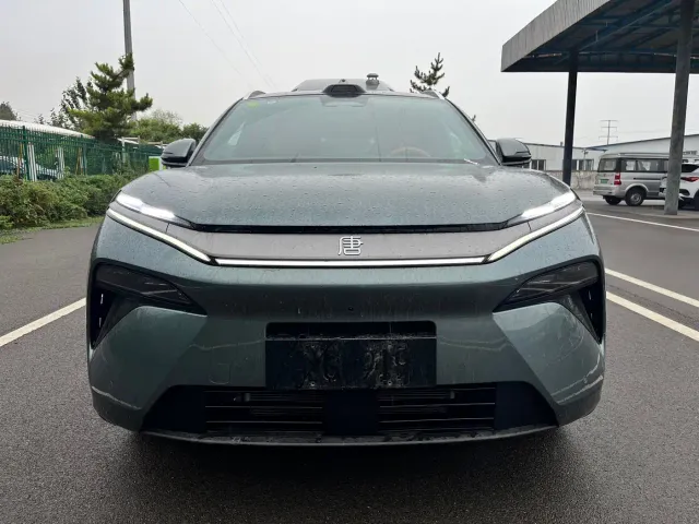 BYD Tang L — Фото автомобиля 2