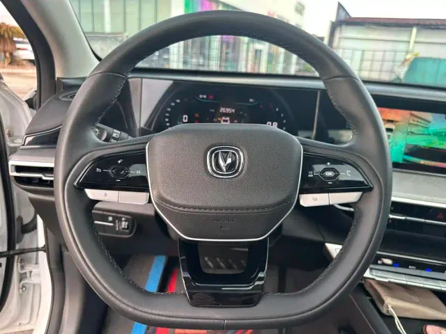 Changan Eado — Фото автомобиля 17