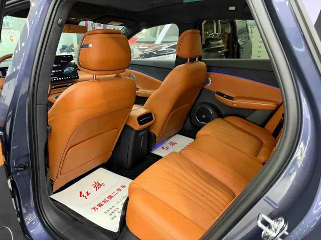 Hongqi H7 — Фото автомобиля 8