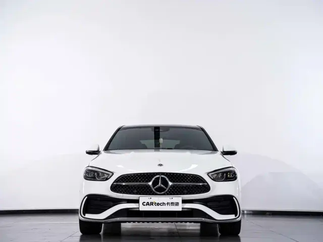 Mercedes-Benz C-Class — Фото автомобиля 4