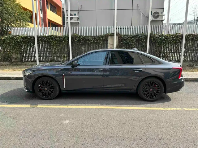 Hongqi H5 — Фото автомобиля 5