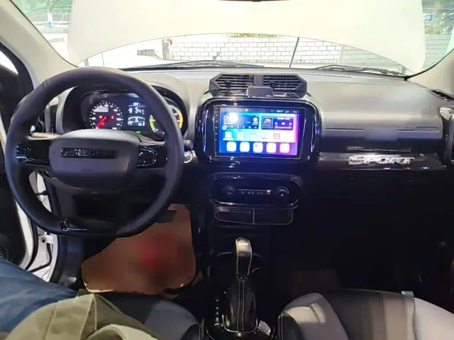 Roewe Clever — Фото автомобиля 9