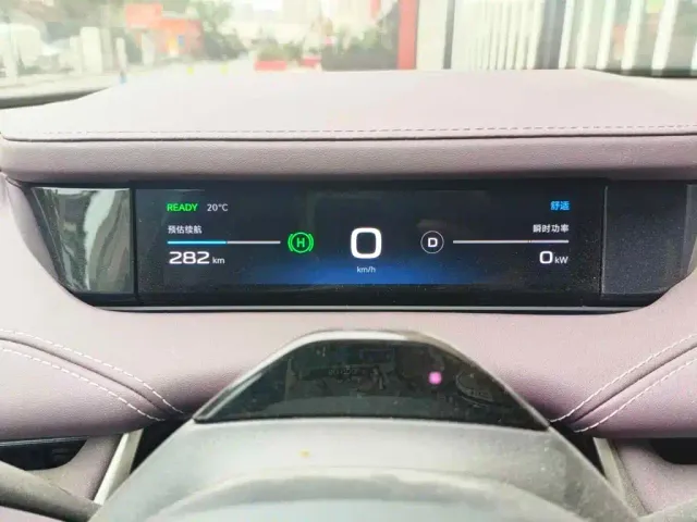 Xiaomi SU7 — Фото автомобиля 4