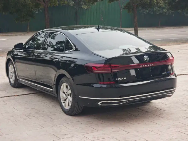 Volkswagen Passat — Фото автомобиля 9