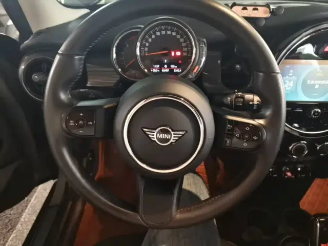 MINI Hatch — Фото автомобиля 10