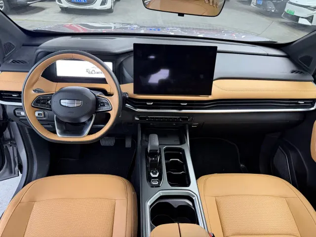 Geely Haoyue L — Фото автомобиля 8