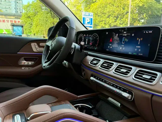 Mercedes-Benz GLE-Class — Фото автомобиля 13