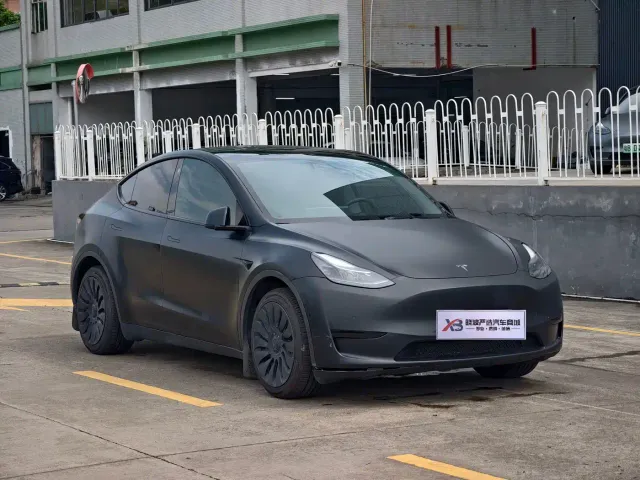 Tesla Model Y — Фото автомобиля 3