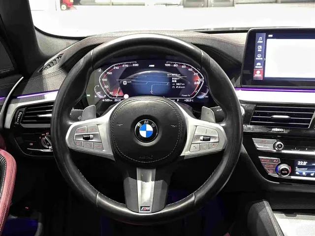 BMW 5 Series — Фото автомобиля 17