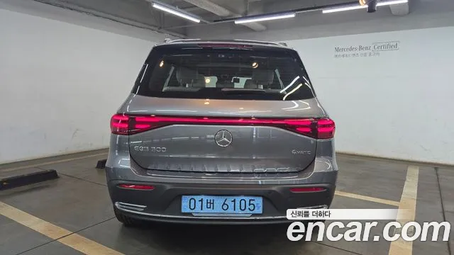 Mercedes-Benz EQB — Фото автомобиля 4