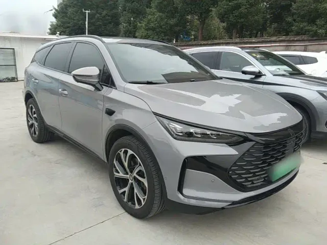 BYD Tang — Фото автомобиля 3