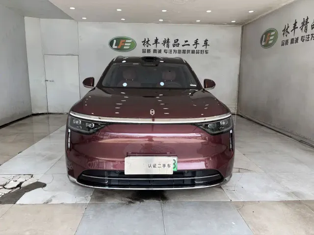 Aito M8 — Фото автомобиля 2