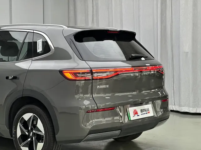 Geely Galaxy E5 — Фото автомобиля 12