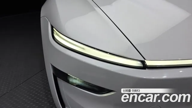 Tesla Model Y — Фото автомобиля 22