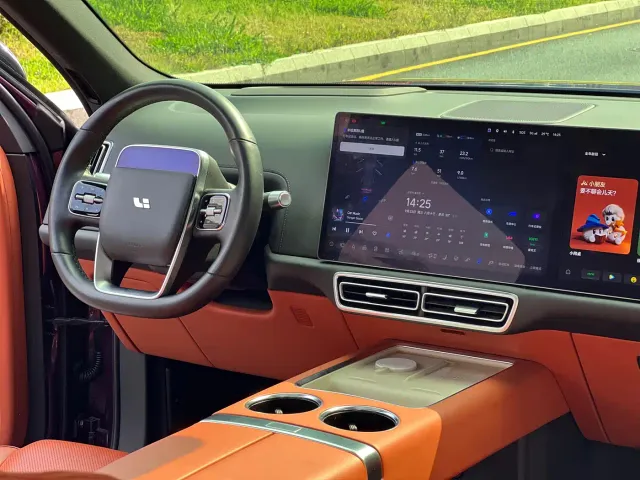 Li Auto Li Xiang L9 2022 Max — Фото автомобиля 16
