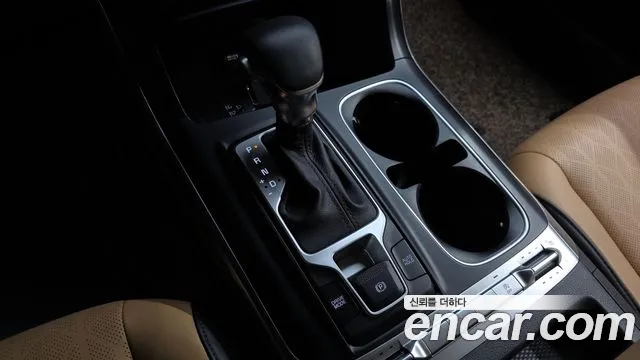 Kia Canival Carnival 4 поколение Дизель 9 мест Prestige — Фото автомобиля 9