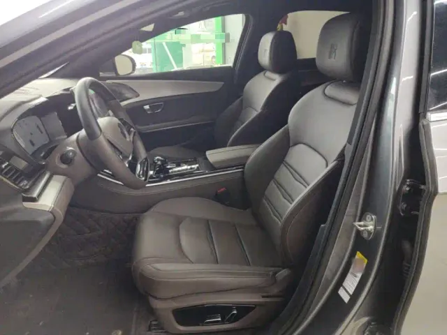 BYD Han — Фото автомобиля 10