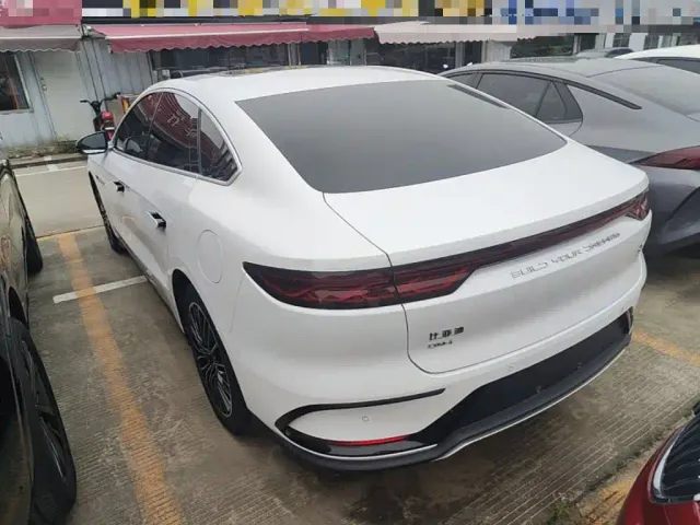 BYD Han — Фото автомобиля 4