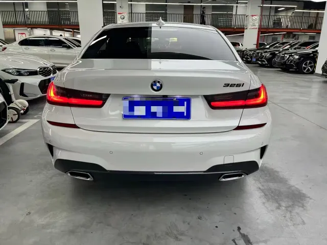 BMW 3 Series — Фото автомобиля 13