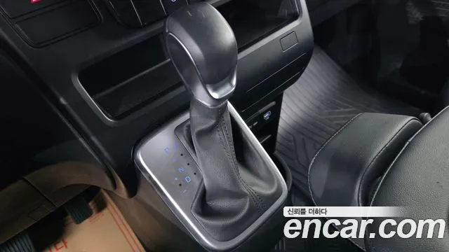 Hyundai Staria Staria — Фото автомобиля 9